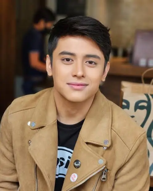 Kelvin Miranda Biography: Age, Girlfriend, Net Worth, Movies, Songs, Height, Parents, TV Shows Kelvin Miranda Biography: Age, Girlfriend, Net Worth, Movies, Songs, Height, Parents, TV Shows