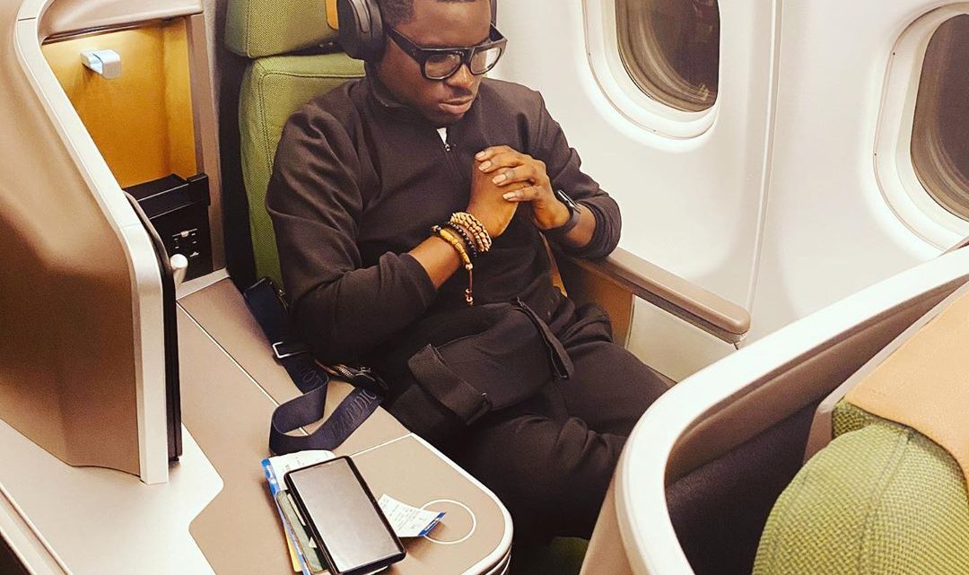 Kenny Blaq Biography: Phone Number, Age, Wikipedia, Twin Sister, Net Worth, Comedy, House, Wife, Songs, Cars, Girlfriend Kenny Blaq Biography: Phone Number, Age, Wikipedia, Twin Sister, Net Worth, Comedy, House, Wife, Songs, Cars, Girlfriend