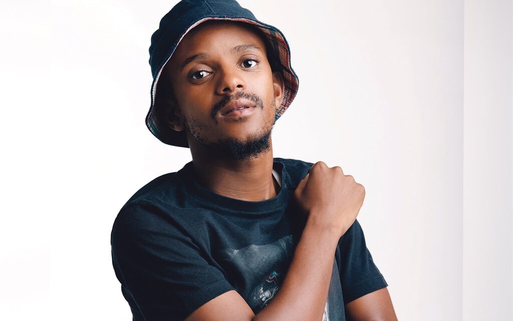 Kabza De Small Biography [Age, Album, Girlfriend, Songs, Net Worth, Wife, Wikipedia, House, Height & More]