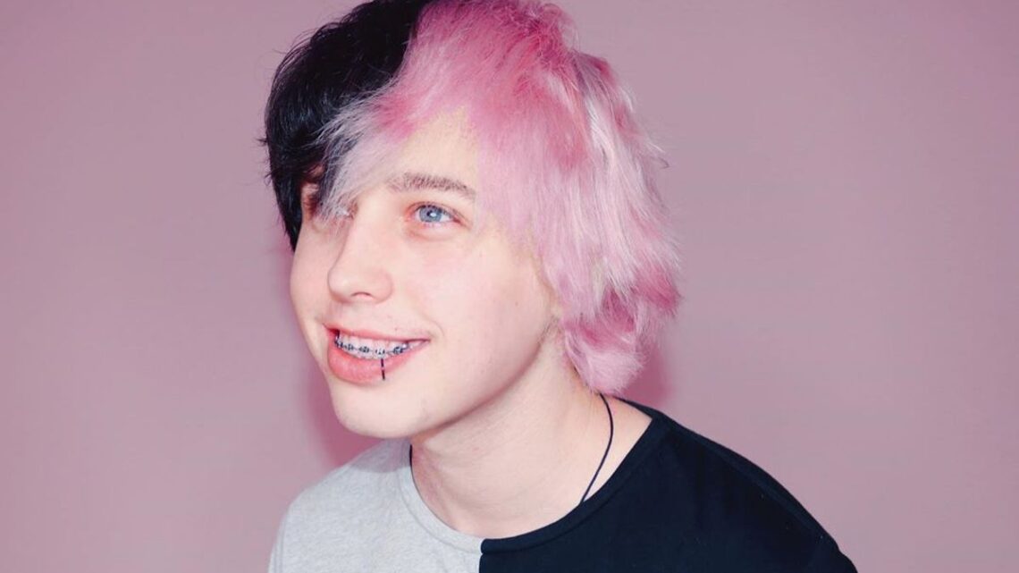 Caleb Finn Biography: Height, Age, TikTok, Net Worth, Girlfriend, Wiki Caleb Finn Biography: Height, Age, TikTok, Net Worth, Girlfriend, Wiki