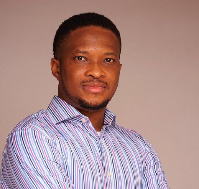 Lawrence Oyor Biography: Songs, Darasimi, Twin, Parents, Wedding, Pictures, Net Worth, Age, Wife, Wikipedia Lawrence Oyor Biography: Songs, Darasimi, Twin, Parents, Wedding, Pictures, Net Worth, Age, Wife, Wikipedia