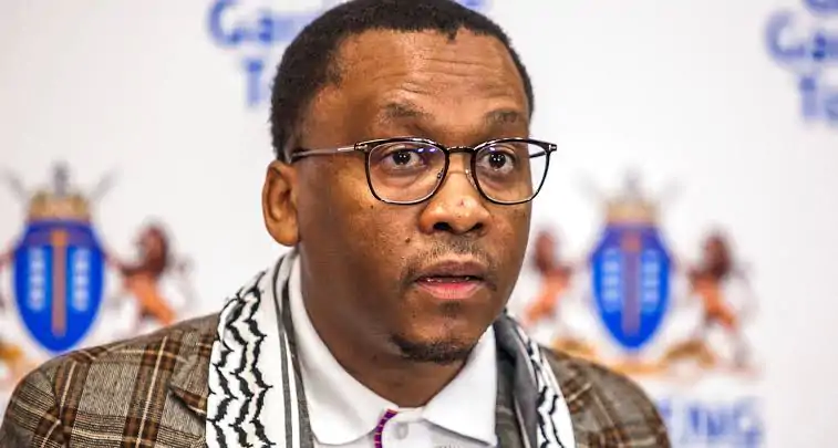 Bandile Masuku Biography: Age, Wife, House, Qualifications, Net Worth, Health Bandile Masuku Biography: Age, Wife, House, Qualifications, Net Worth, Health