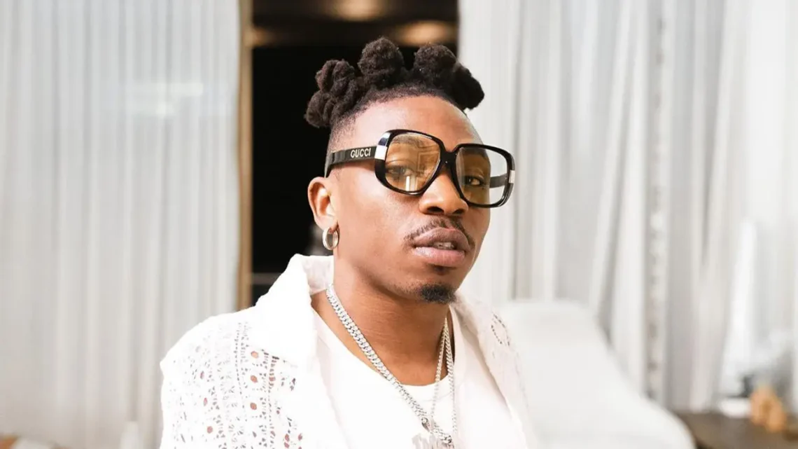 Mayorkun Biography: Songs, Record Label, Age, Net Worth, Girlfriend, Wikipedia, Mother, Pictures, Wife Mayorkun Biography: Songs, Record Label, Age, Net Worth, Girlfriend, Wikipedia, Mother, Pictures, Wife