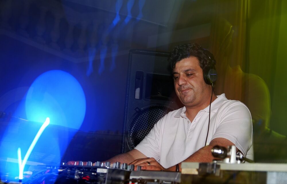 DJ Christos Biography: Age, Net Worth, Songs, Album, Wife, Mix, Mixtapes, Wiki, Real Name, Children DJ Christos Biography: Age, Net Worth, Songs, Album, Wife, Mix, Mixtapes, Wiki, Real Name, Children