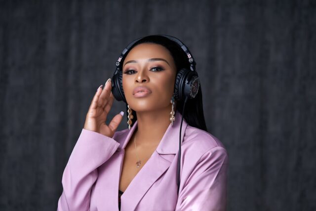 DJ Zinhle Biography, Age, Husband, Forbes Net Worth, Wiki, Songs, Instagram, AKA, Boyfriend