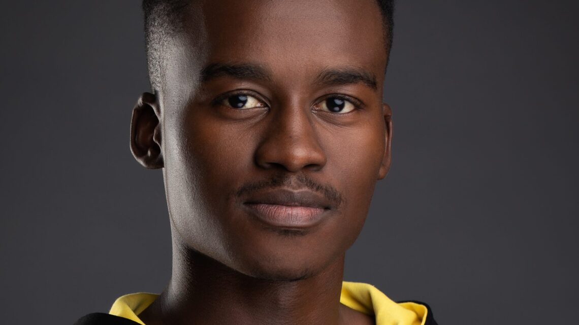 Hungani Ndlovu Biography: Age, Net Worth, Wife, Salary, Language, Car, Agency, Wiki Hungani Ndlovu Biography: Age, Net Worth, Wife, Salary, Language, Car, Agency, Wiki