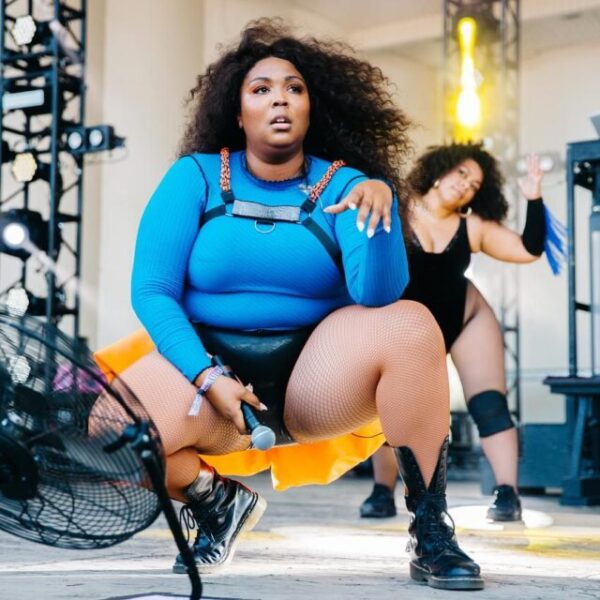 Lizzo Bio, Songs, Net Worth, Truth Hurts, Age, Weight, Height, Boyfriend, Siblings
