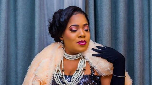 Toyin Aimakhu Abraham Bio, Age, Movies, Net Worth, Husband, Daughter, Car, House, Child