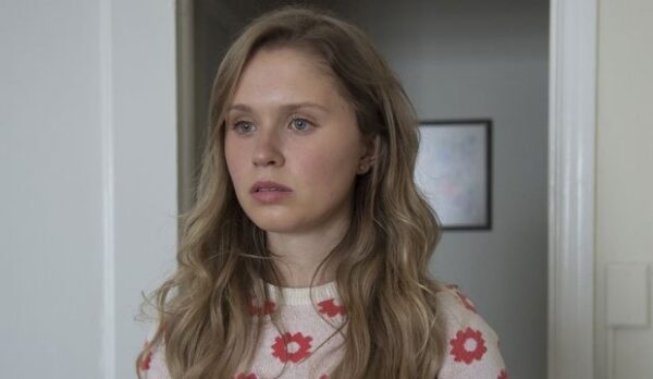 Eliza Scanlen Bio, Movies, Age, Net Worth, Boyfriend, Home and Away, Height, Family, Wiki, Parents