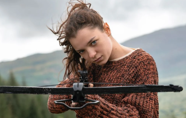 Esme Creed-Miles Biography: Instagram, Age, Height, Net Worth, Movies, Parents, Partner, Mother, Accent, Boyfriend