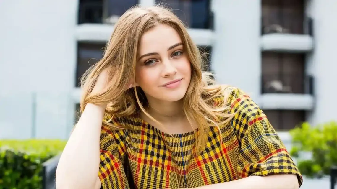 Josephine Langford Biography: Age, Husband, Net Worth, Movies, Boyfriend, Baby, Height, Sister, Instagram Josephine Langford Biography: Age, Husband, Net Worth, Movies, Boyfriend, Baby, Height, Sister, Instagram