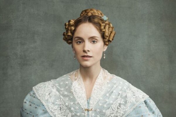 Sophie Rundle Bio, Age, Baby, Surgery, News, Net Worth, Husband, Hight, Weight Loss, Wiki, Boyfriend