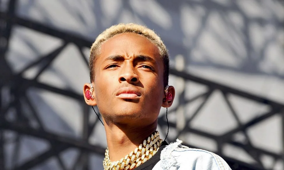 Jaden Smith Biography: Age, Girlfriend, Net Worth, Songs, Movies, Wikipedia, TV Shows, Height, Parents Jaden Smith Biography: Age, Girlfriend, Net Worth, Songs, Movies, Wikipedia, TV Shows, Height, Parents