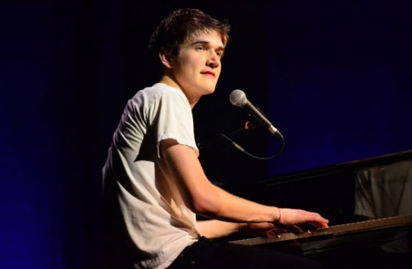 Bo Burnham Biography, Age, YouTube, Net Worth, iMDB, House, Twitter, Wife, Wikipedia, Partner, Height