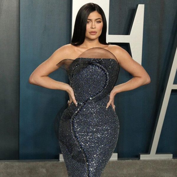 Kylie Jenner Biography, Son, Husband, Age, Siblings, Daughter, Net Worth, Dating, Cosmetics, Wikipedia, Height