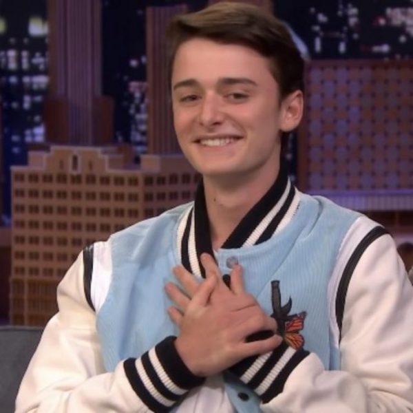 Noah Schnapp Bio, Age, Height, Net Worth, Twin, TikTok, Girlfriend, Movies, Sister, Wiki