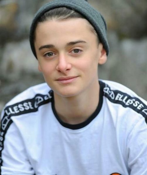 Noah Schnapp Biography, Age, Height, Net Worth, Twin, TikTok, Girlfriend, Movies, Sister