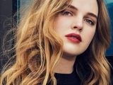 Odessa Young Biography, Height, Age, Teeth, Net Worth, Parents, Movies & TV Shows, Boyfriend, Agent