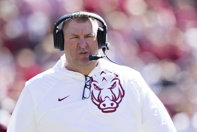 Bret Bielema Bio, Wife, Age, Net Worth, Coaching, Salary, Twitter, Family, Contract, High School, Married, Wiki
