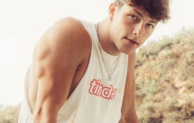 Tayler Holder Biography: Age, Girlfriend, Net Worth, Height, Wiki, TikTok, Boxing, 100 Rounds