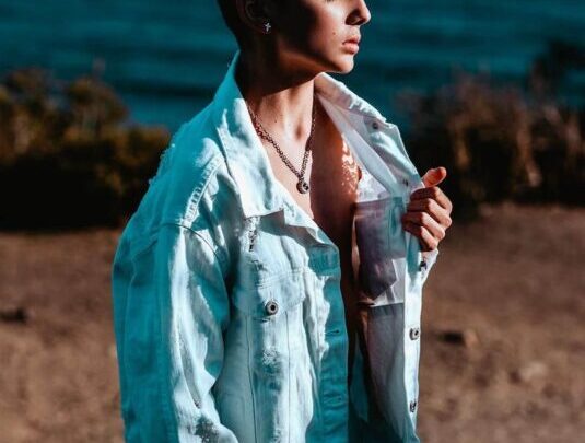 Aaron Melloul Biography: Age, Songs, Instagram, Twitter, TikTok, YouTube, Height, Wikipedia, Girlfriend, Pictures