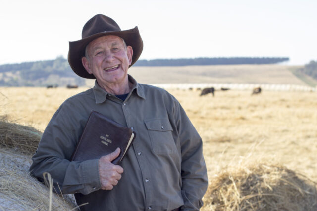 Angus Buchan Biography: Age, Wife, Net Worth, Farm, Facebook, App, Books, Thought For Today, Wikipedia, YouTube Angus Buchan Biography: Age, Wife, Net Worth, Farm, Facebook, App, Books, Thought For Today, Wikipedia, YouTube