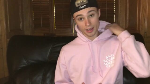 Christian Burns Biography: Net Worth, Age, AApology, Instagram, TikTok, Reddit, Basketball, Wikipedia, Girlfriend Christian Burns Biography: Net Worth, Age, AApology, Instagram, TikTok, Reddit, Basketball, Wikipedia, Girlfriend