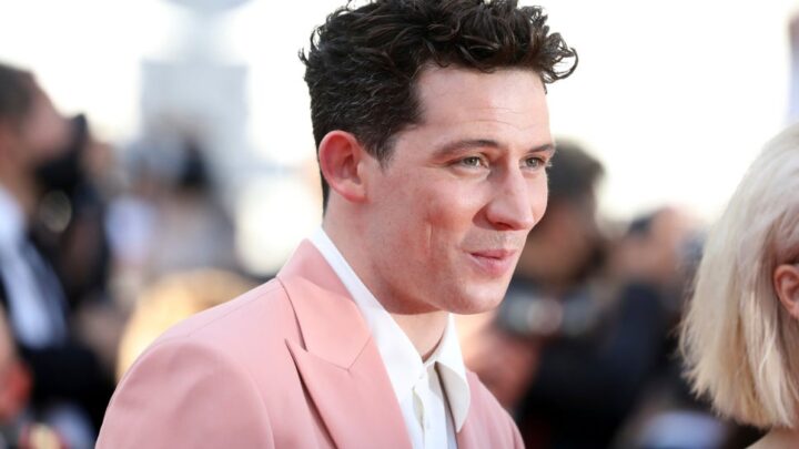 Josh O’Connor Biography: Wife, Age, Instagram, Net Worth, Awards, Girlfriend, IMDb, Height, Father, Brother, Movies