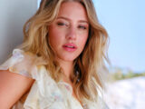 Lili Reinhart Biography, Age, TikTok, Net Worth, Daughter, Instagram, Sister, Boyfriend, Movies, Twitter, Wikipedia