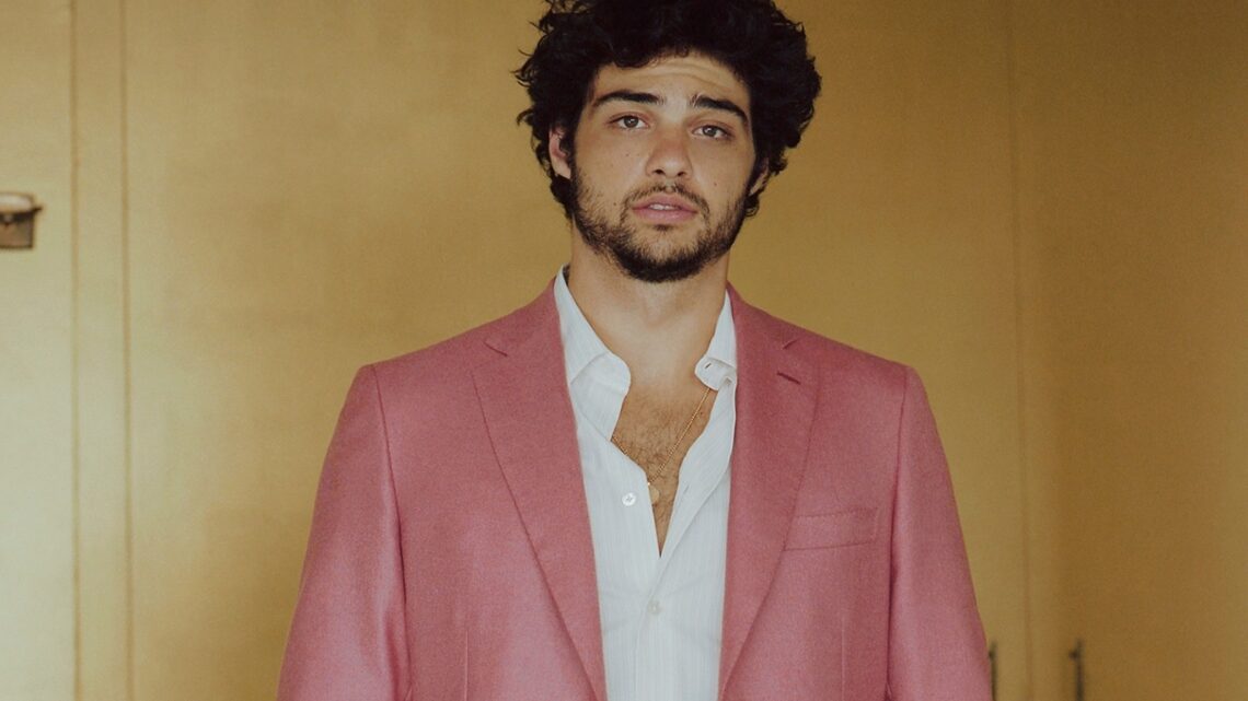Noah Centineo Biography: Movies, Age, Parents, Net Worth, Instagram, Height, Girlfriend, Movies & TV Shows, Wiki Noah Centineo Biography: Movies, Age, Parents, Net Worth, Instagram, Height, Girlfriend, Movies & TV Shows, Wiki