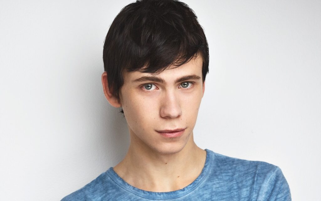 Owen Teague Biography: Age, Cell, Net Worth, TikTok, Height, Instagram, Movies, Parents, Wikipedia, Girlfriend Owen Teague Biography: Age, Cell, Net Worth, TikTok, Height, Instagram, Movies, Parents, Wikipedia, Girlfriend