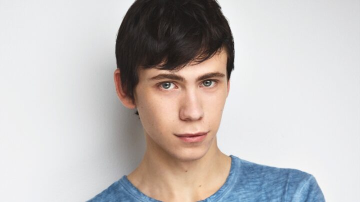 Owen Teague Biography: Age, Cell, Net Worth, TikTok, Height, Instagram, Movies, Parents, Wikipedia, Girlfriend