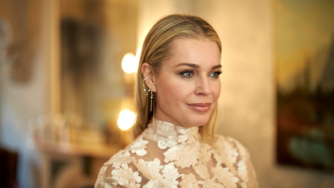 Rebecca Romijn Biography: Netflix, Age, Net Worth, Movies & TV Shows, Husband, Height, Friends, Wiki, Children Rebecca Romijn Biography: Netflix, Age, Net Worth, Movies & TV Shows, Husband, Height, Friends, Wiki, Children