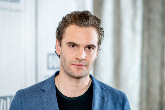 Tom Bateman Biography: Net Worth, Age, Siblings, Instagram, Wife, Twin Brother, Height, Siblings, Movies & TV Shows, Wiki