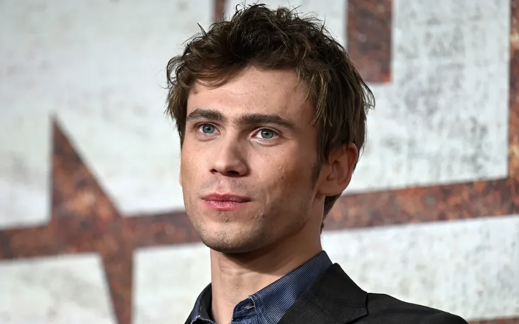 Owen Teague Biography: Age, Cell, Net Worth, TikTok, Height, Instagram, Movies, Parents, Wikipedia, Girlfriend Owen Teague Biography: Age, Cell, Net Worth, TikTok, Height, Instagram, Movies, Parents, Wikipedia, Girlfriend