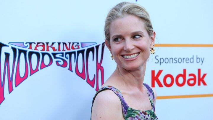 Bridget Fonda Biography: Net Worth, Instagram, Age, Godfather, Movies, IMDb, Husband, Children, Parents, Siblings