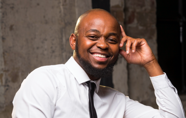 Thato Molamu Biography: Wife, Age, Net Worth, Wikipedia, Instagram, Foundation, Twitter, Brother, Girlfriend, Photos, Child Thato Molamu Biography: Wife, Age, Net Worth, Wikipedia, Instagram, Foundation, Twitter, Brother, Girlfriend, Photos, Child