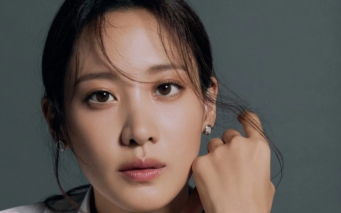 Claudia Kim Biography: Net Worth, Spouse, Age, Wikipedia, Child, Instagram, Avengers, Height, Movies & TV Shows Claudia Kim Biography: Net Worth, Spouse, Age, Wikipedia, Child, Instagram, Avengers, Height, Movies & TV Shows