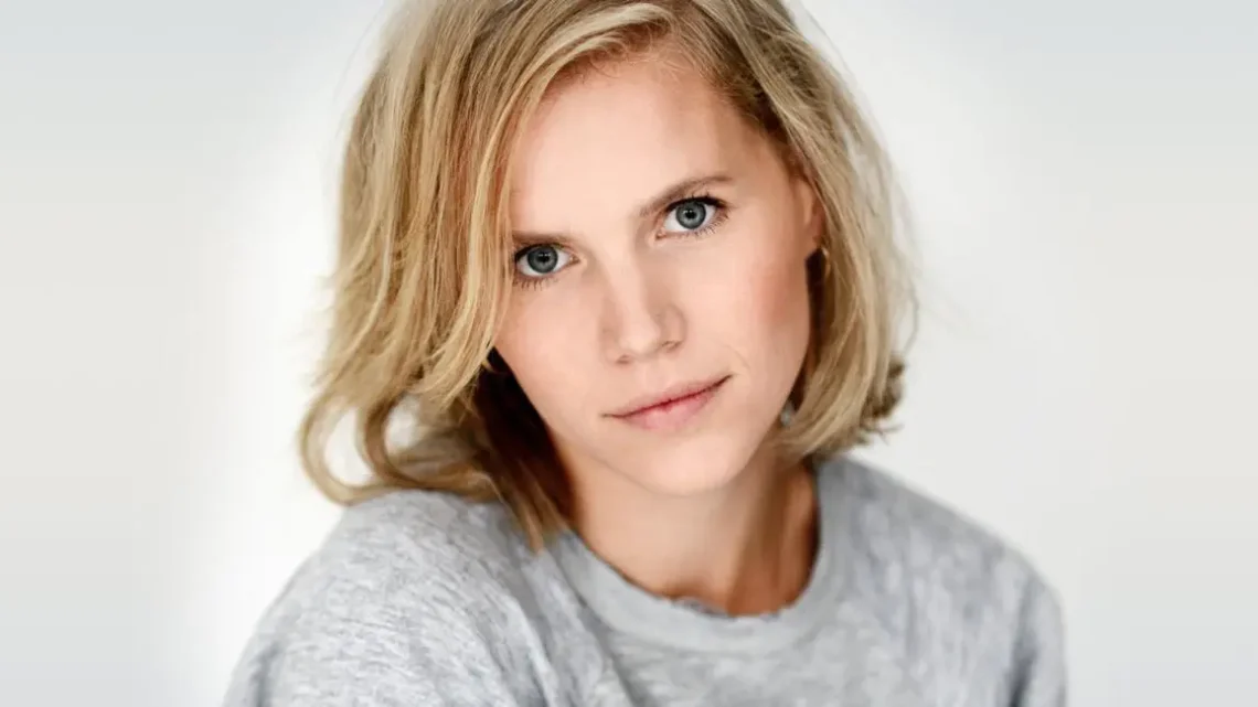 Caro Lenssen Biography: Age, Net Worth, Husband, Wikipedia, Boyfriend, Parents, Siblings, Photos