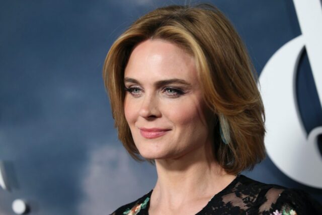 Emily Deschanel Biography, Husband, Net Worth, Age, Wikipedia, Movies & TV Shows, Height, Sister, Instagram, Today