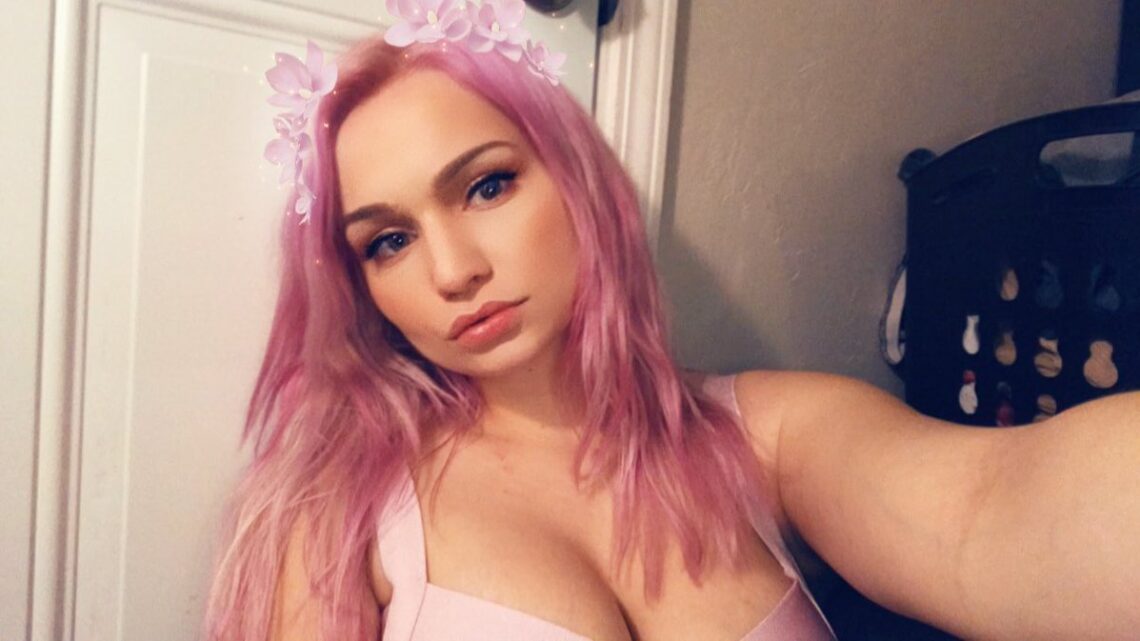 Zoie Burgher Biography: Net Worth, Age, Wikipedia, Height, Boyfriend, Response to Pyrocynical, Photos, Instagram, YouTube Zoie Burgher Biography: Net Worth, Age, Wikipedia, Height, Boyfriend, Response to Pyrocynical, Photos, Instagram, YouTube