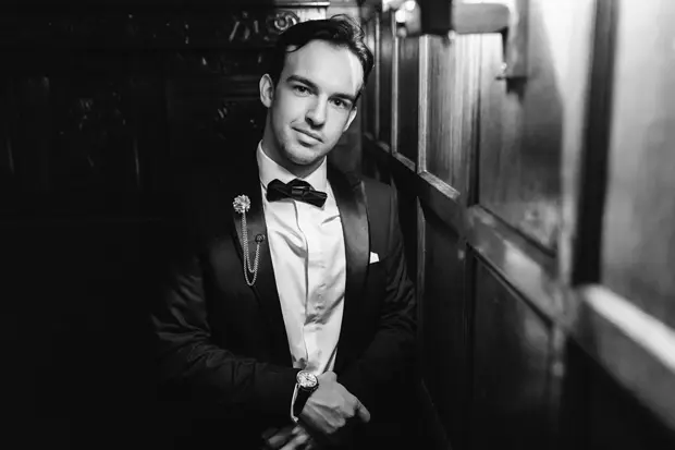 Cometan Biography: Age, Net Worth, Wife, Parents, Wikipedia, Books, Astronism, Height, Grandparents, Real Name Cometan Biography: Age, Net Worth, Wife, Parents, Wikipedia, Books, Astronism, Height, Grandparents, Real Name