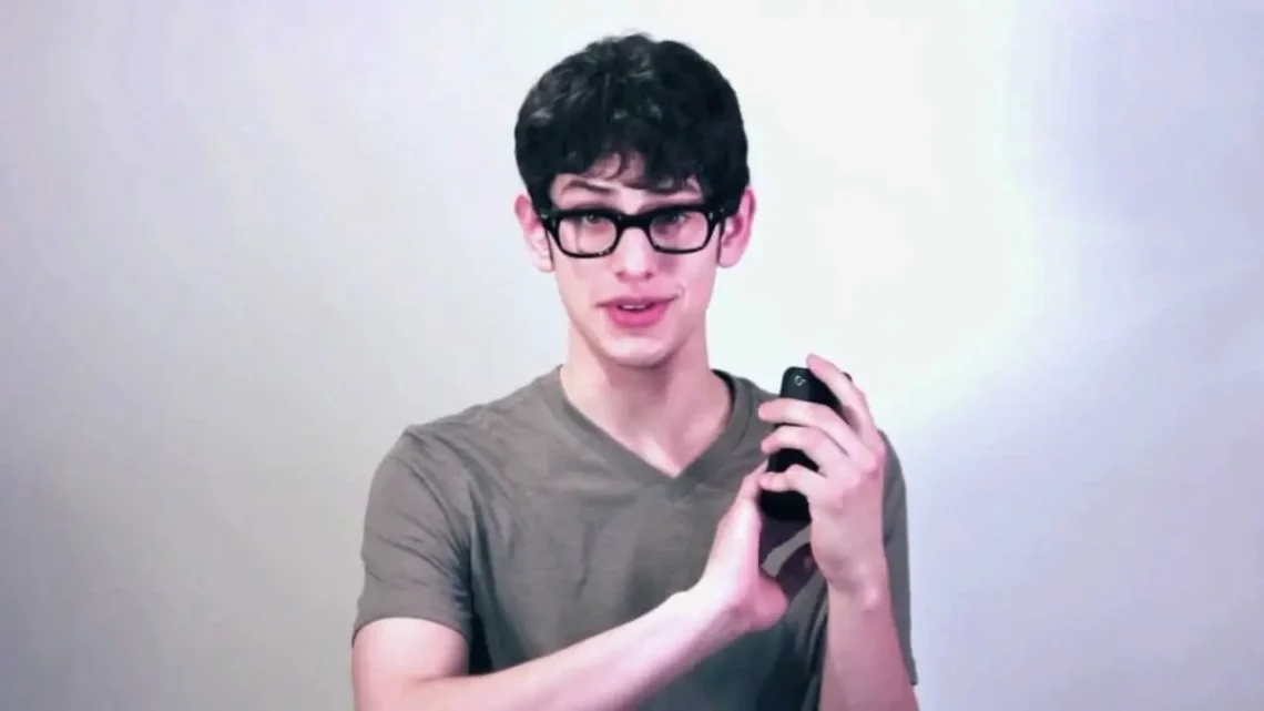 Matt Bennett Biography: Age, Wife, Net Worth, Height, Wikipedia, Instagram, Parents, IMDb, Movies & TV Shows