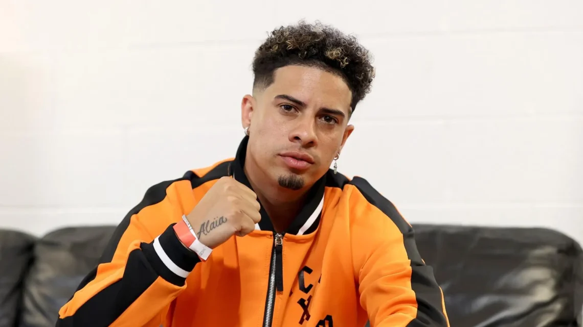 Austin McBroom Biography: Age, Net Worth, Parents, Wife, Wikipedia, Height, Basketball News, Twitter, House, Boxing, The Ace Family Austin McBroom Biography: Age, Net Worth, Parents, Wife, Wikipedia, Height, Basketball News, Twitter, House, Boxing, The Ace Family