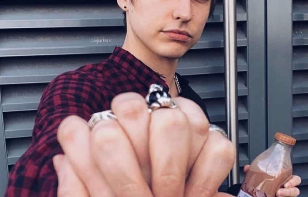 Colby Brock (Sam and Colby) Biography: Real Name, Girlfriend, Wikipedia, Height, Age, Net Worth, Songs, Birthday, Tattoos, Instagram