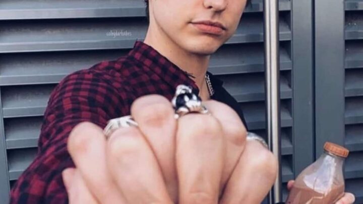 Colby Brock (Sam and Colby) Biography: Real Name, Girlfriend, Wikipedia, Height, Age, Net Worth, Songs, Birthday, Tattoos, Instagram