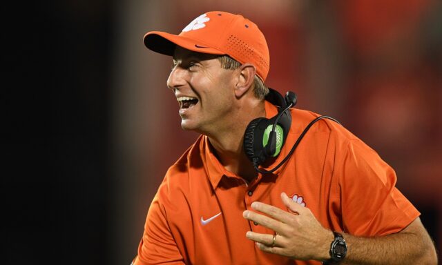 Dabo Swinney Bio, Salary, Age, Team Coached, Net Worth, Wife, Real Name, Height, Contract, Wiki, Son, House