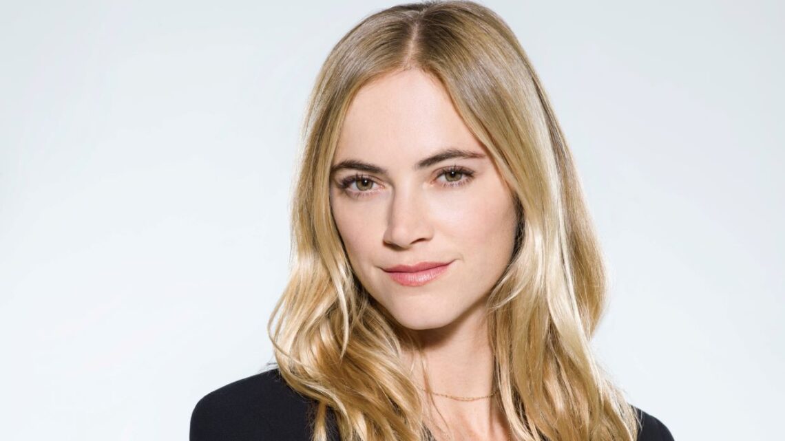 Emily Wickersham Biography: Husband, Net Worth, Age, Child, Wedding, Netflix, Height, Instagram, NCIS, Movies & TV Shows Emily Wickersham Biography: Husband, Net Worth, Age, Child, Wedding, Netflix, Height, Instagram, NCIS, Movies & TV Shows
