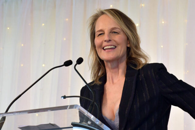 Helen Hunt Bio: Awards, Net Worth, Age, Height, Husband, Daughter, Family, Wikipedia, Movies & TV Shows, Photos