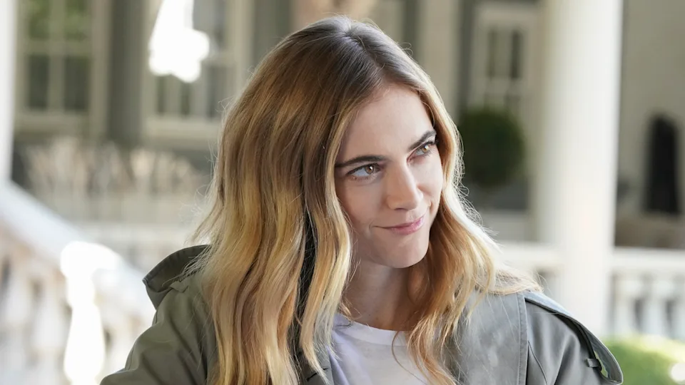 Emily Wickersham Biography: Husband, Net Worth, Age, Child, Wedding, Netflix, Height, Instagram, NCIS, Movies & TV Shows Emily Wickersham Biography: Husband, Net Worth, Age, Child, Wedding, Netflix, Height, Instagram, NCIS, Movies & TV Shows